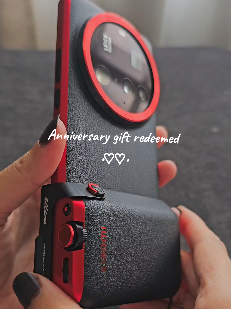 Alhamdulillah ♡ Thank you suami sentiasa support minat dan tunaikan impian ku 🫣😘 Asalnya berangan nak dji osmo pocket 3, tapi rupanya Allah nak bagi #xiaomi15ultra . Lurveee sangat gambar n video dia. Tapi nervous sebab belum cuba lagi upload dekat tiktok. #xiaomi15ultraphotographykit  #unboxingvideo  #syukuralhamdulillah  #photooftheday  #affiliatetiktok 