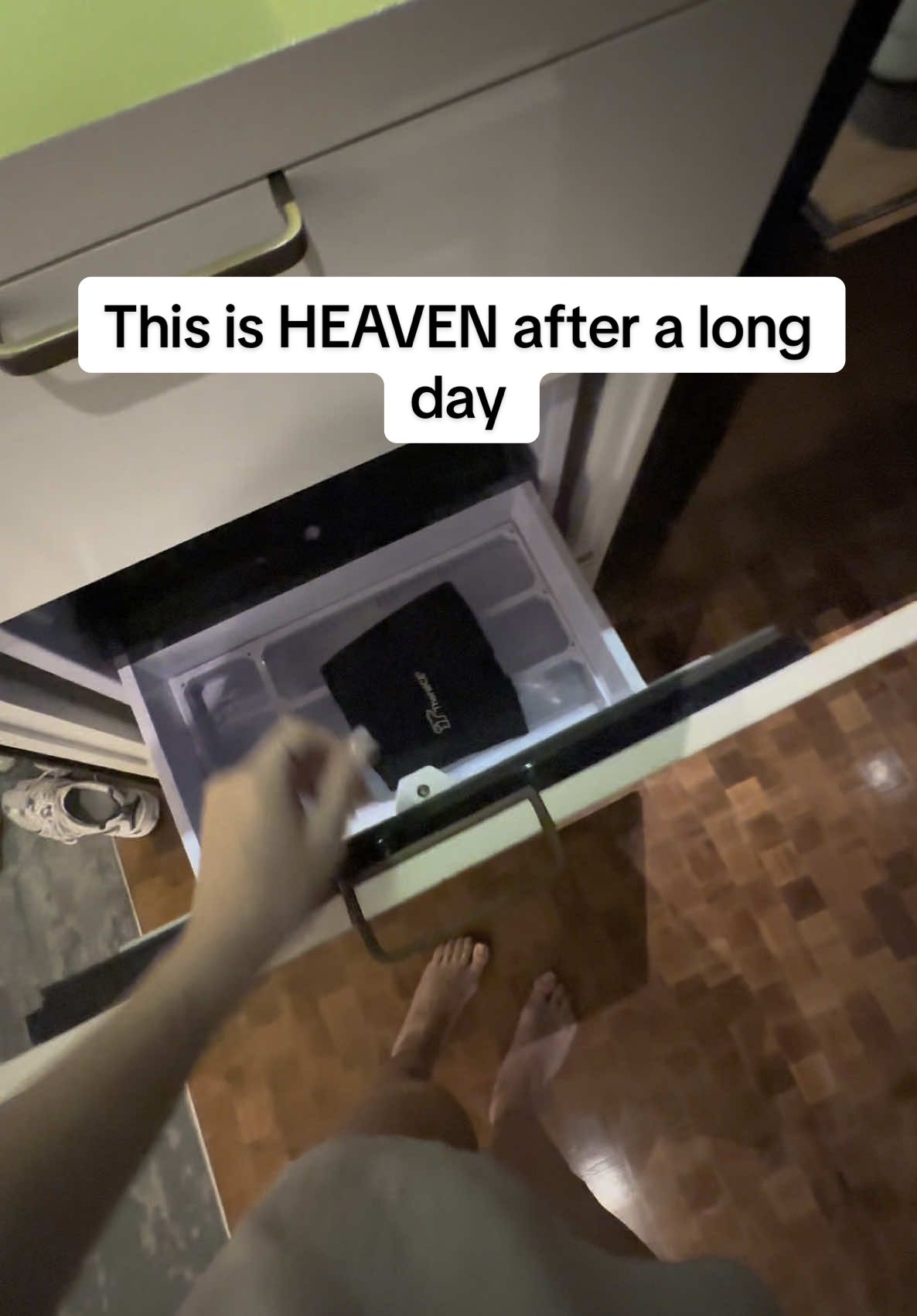 You need one asap! Promise you won’t regret it #migrainerelief #headacherelief #compression #traveltiktok #travel #travelhack #healthy 