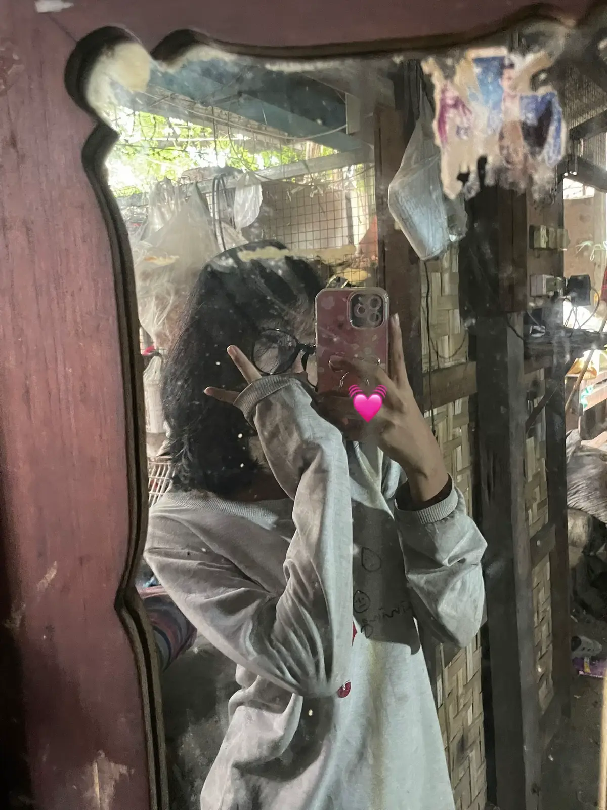 လေးလုံး