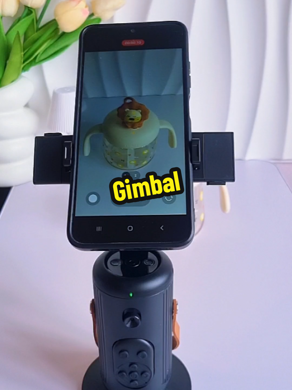 1 em gimbal hỗ trợ quay chụp siu tiện cho chị em afftiktok nè, tham khảo em này nha #gimbal #thietbithongminh #quayphim #chupanh #chanquaydienthoai 