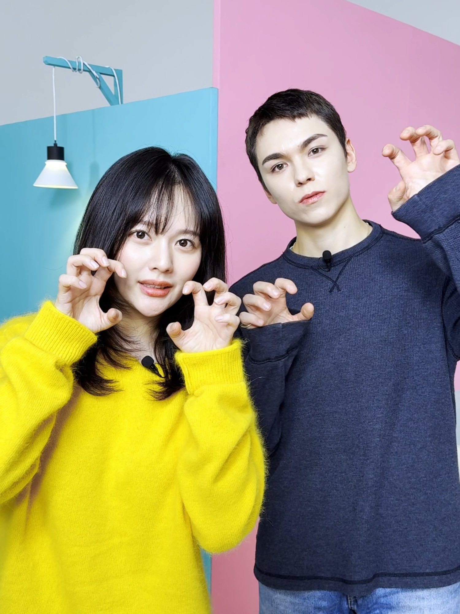 ' 빌려온 고양이 같다 ' /ᐠ_ _ᐟ\ ɴʏᴀ~ #정지소 #JungZiso #태양의노래  #버논 #VERNON #세븐틴 #SEVENTEEN #THUNDER  #셀폰코드 #코드 #KODE @seventeen17_official