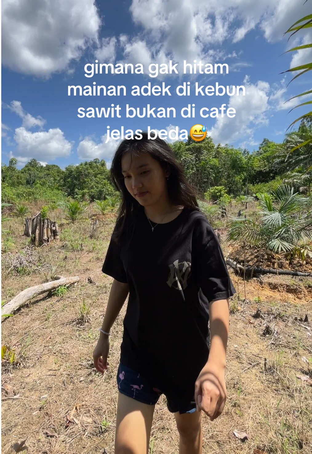 jelas beda😅#kebunsawit🌴 #lahansawit🌴 #petanisawit #anakpetanisawit #sawitbalap #sawitkalimantan #masukberanda 