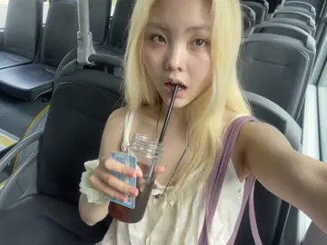 🧡🍑🍊🥕🥭  #selfie #fitcheck #inspo 