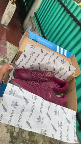 NASI PADANG VERSI ENAKK #ADIDAS #adidasoriginals #sumatrabarat #sumatrautara #sumatraselatan 