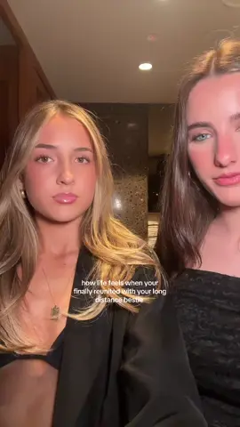 @laura #foryoupage #viral #outfits #dinner #fitcheck #longdistance #bestfriend 