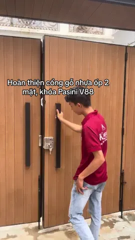 Hoàn thiện bộ cổng ốp gỗ 2 mặt, khóa Pasini V88 #cuacong #conggonhua #khoacong #congrao #nguoitrelamnghenoithat 