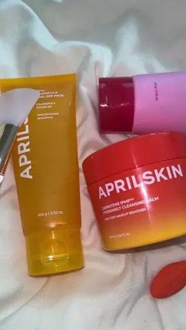 - 다가오는 올영세일 뭐 살지 골랐어? ❗찐후기❗ 에이프릴스킨으로 이번여름 모공 속 블랙해드 각질 노폐물 제거하고 뽀얀피부 될 수 있어! #올영세일 #올리브영 #에이프릴스킨 #TXA딥클렌저 #당근클렌징밤 #클렌저추천 #카렌둘라필오프팩 #더블기획 #올영추천템 #fyp #추천 