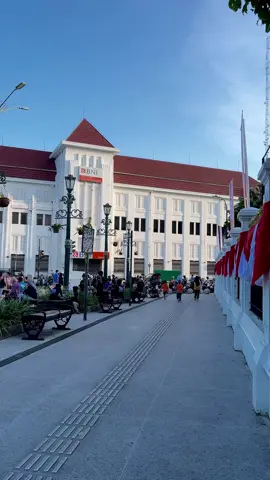 Sore ini Malioboro penuh warna, ramai senyuman, dan menggoda Jelajahi Malioboro dan destinasi Jogja lainnya dalam paket liburan seru dan hemat Pesan sekarang dan rasakan serunya sore di Jogja. SEWA MOBIL + DRIVER JOGJA ➡️PAKET WISATA JOGJA ➡️GROUP & FAMILY TRIP ➡️SOLO TRIP ➡️PRIVATE TRIP #sewamobiljogja #wisatajogja #paketwisatajogja #tourwisatajogja #tripwisatajogja  #malioborojogja 