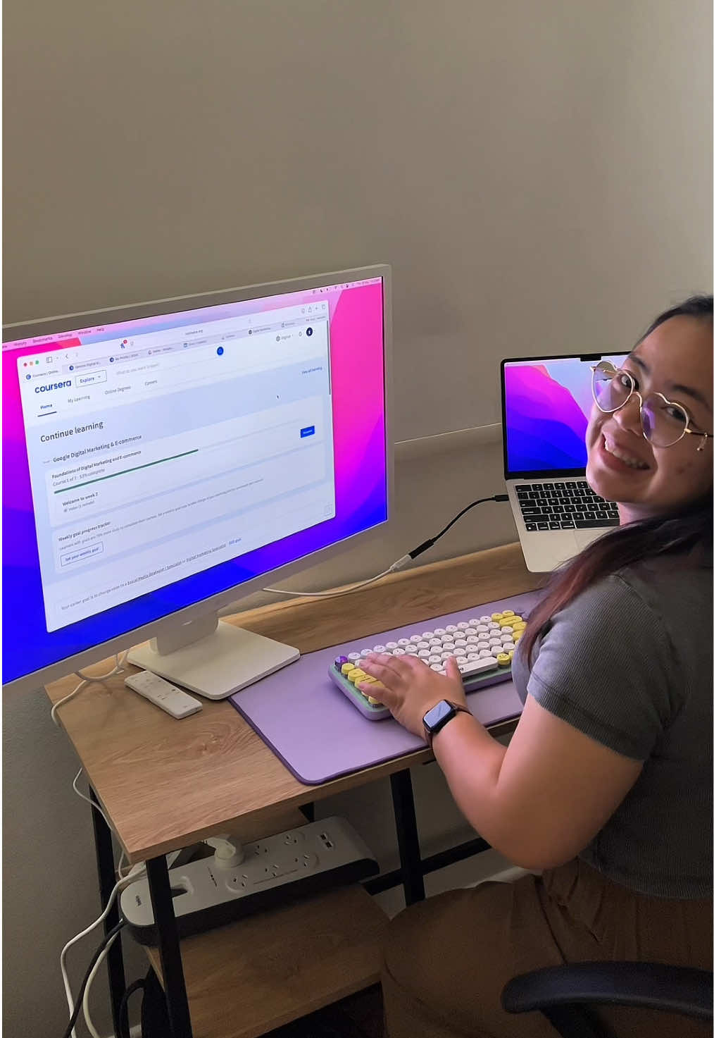 A monitor and a tv in one? Yes please 🤍  #LGMyViewSmartMonitor 