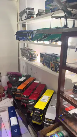 Miniatur Bus Indonesia Berbagai livery .. skala 1 : 20 san 1: 50 #miniatur #miniatur_bus #smalissexy #SIS #masukberandafyp #bus #xzbcya #tiktok #hobi 