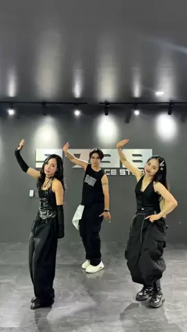 #ytb #xuhuongtiktok #trending #9798dancestudio #xuhuong 