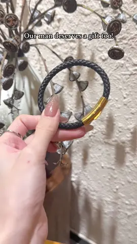 Our man deserves a gift too! #tbkmalljewelry #giftidea #fashion #bracelet #fyp 