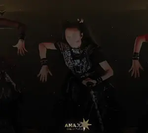 #babymetal | só eu que acho a momo do baby metal IGUAL a momo do twice? (Eu sei que o vídeo é sobre a moa) #hendbanger #sumetal #moametal #momometal #musica #tipografia #moabanger #fyyyyyyyyyyyyyyyy #foryou  @★ciety ( ray💥) 