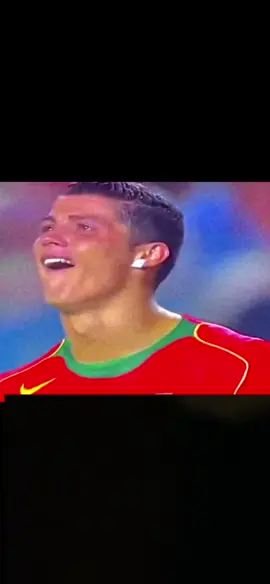 When Ronaldo realised his dad died during the match😭#cr7sad #ronaldorealsinghisdaddied 