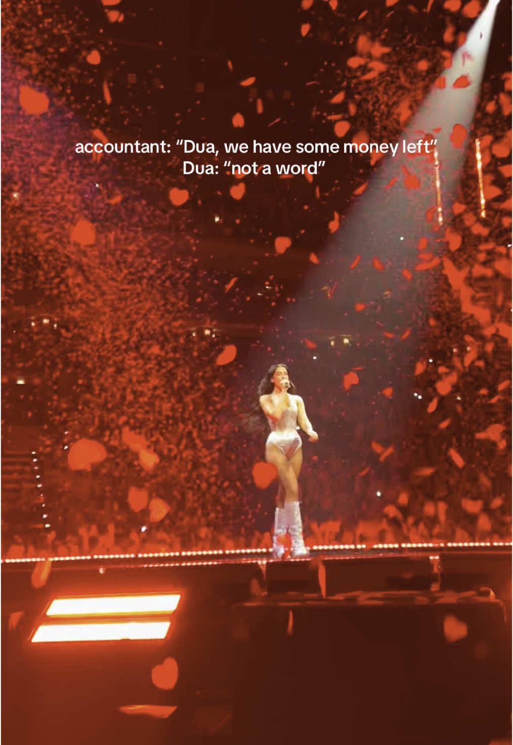 our confetti queen🤍 @Dua Lipa  #radicaloptimism #anythingforlove #dualipa #dualipaofficial #radicaloptimismtour #dontstartnow #breakmyheart #hallucinate #onekiss 