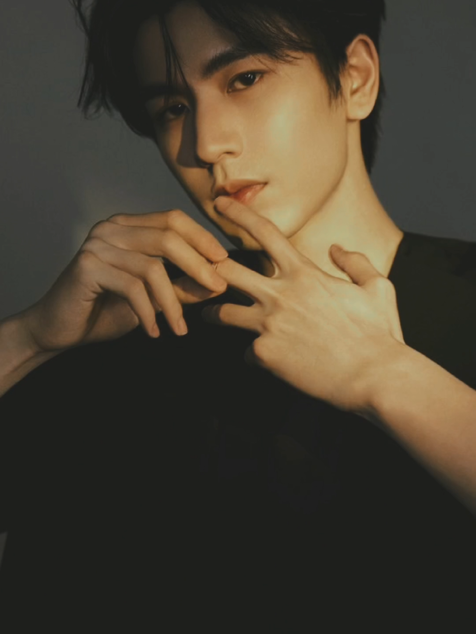 Gantengnya ugal-ugalan 🤏 #zhanglinghe #zlh #linghe #zhanglinghe张凌赫 #chinese #dramachina #cdrama #chineseactor #fy #foryoupage #fyyyyyyyyyyyyyyyy 