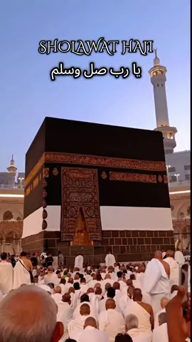 Salah satu amalan yang dianjurkan oleh para ulama untuk mempermudah jalan menuju Baitullah adalah membaca Sholawat Haji. Sholawat ini merupakan bentuk doa dan pujian kepada Nabi Muhammad ﷺ, yang diiringi dengan harapan agar Allah membuka jalan bagi kita untuk bisa menunaikan ibadah haji atau umrah. . #sholawat #sholawathaji #mekahmadinah #masjidilharam #masjidnabawi #haji #haji2025 #umrohhaji 