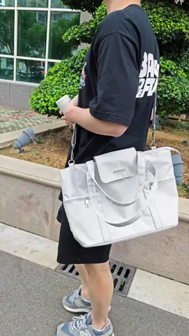 MURIOKI ocean tote bag. 15.6in large capacity with a detachable pouch inside! #murioki #totebag #crossbodybag #backtoschool 