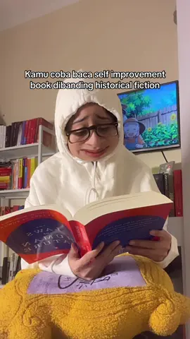 Candaaa… tetep dibaca kok ✌🏻😭😛 #BookTok #booktokindonesia #bookmeme #historicalfiction #fyp