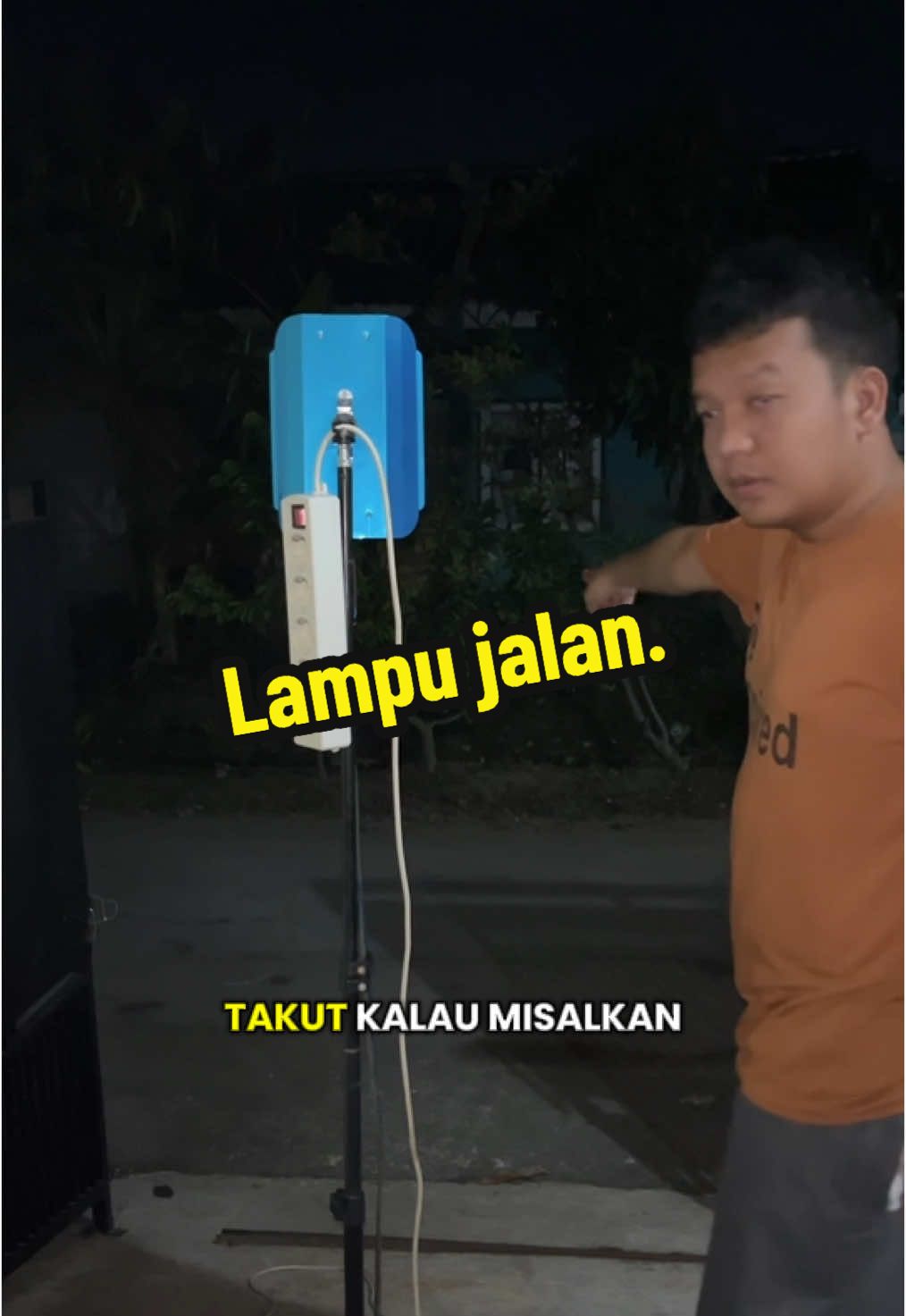 Jalanan jadi terang pake Lampu penerangan jalan proyek super terang 100 watt murah bisa cod #lampujalan #lampupenerangan #lampujalanan #guncang66spesialgajian #satukontentiaphari 