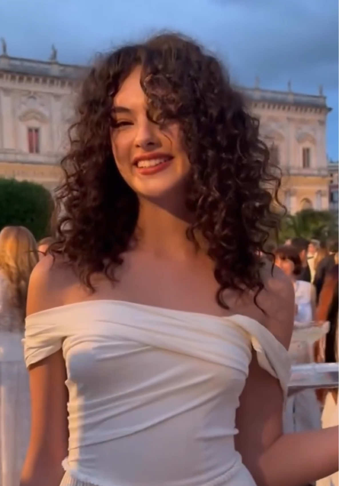 Dior Cruise 2026 show at Villa Albani-Torlonia on May 27, 2025 in Rome, Italy 🦢🤍 IG : devacassel.uxxi  #devacassel #devacasseledit #fyp #fy #monicabellucci #italy #bella #wonderful #italian #french #cassel #bellucci #foryoupage #BeautyTok #model #modeling #modela #shooting #mode #fashion #fashionmodel #fashiontiktok #dior #fw25 #diorcruise #diorcouture #rome #TikTokFashion 