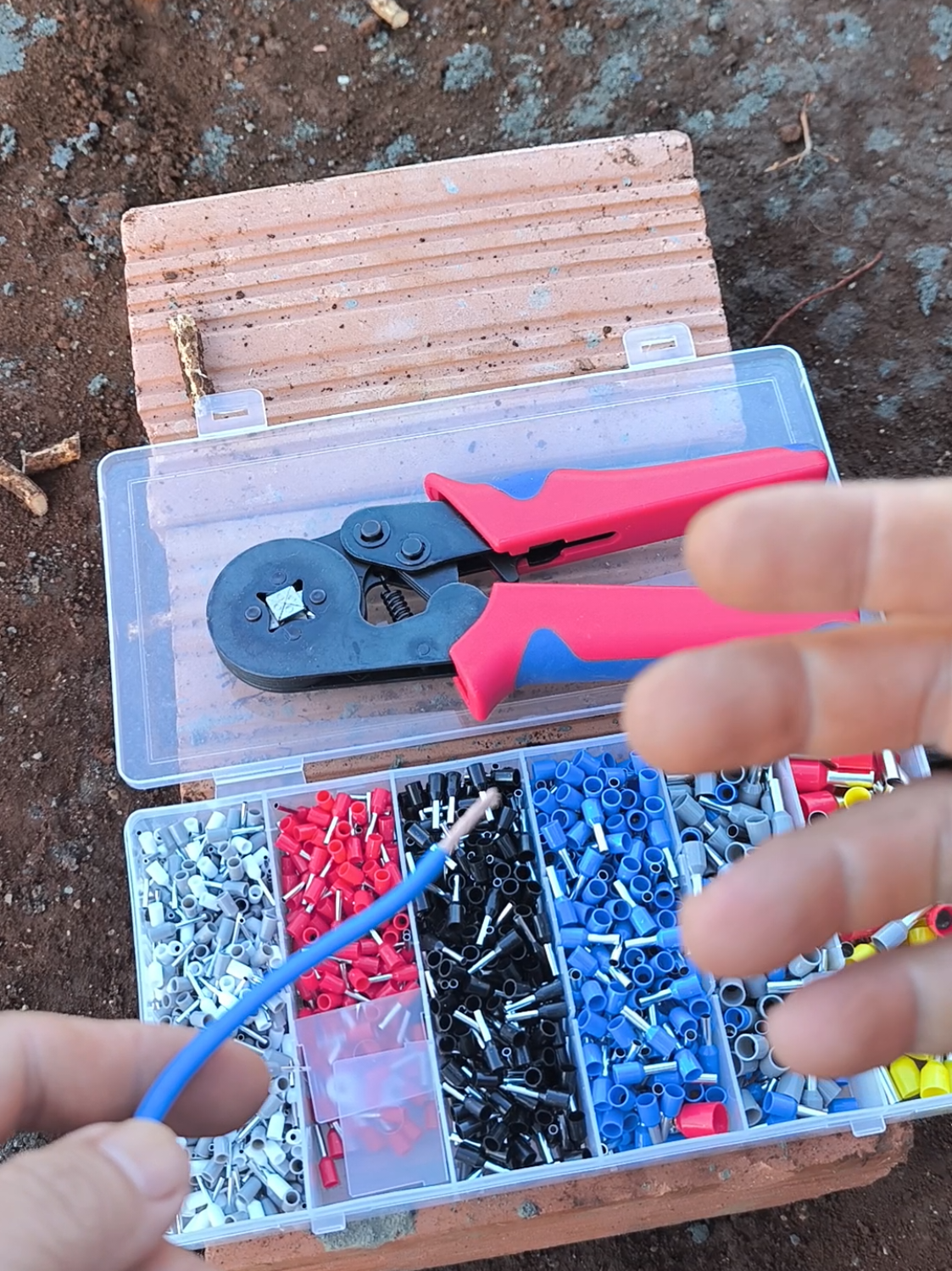 Kìm bấm cos vuông HSC8 6-4A  tự điều chỉnh và 1200 đầu cos.#kimbamcosvuong #diengiadung #giadungthongminh #giadungtienich 