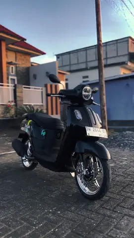 Black>chrome🖤#modifikasifazzio #fazziomounting4cm #fazziomodifring14 #fazzioclassyclub #fazzioclassytalent #fyppppppppppppppppppppppp #fazzioindonesia #fazzioyamaha 