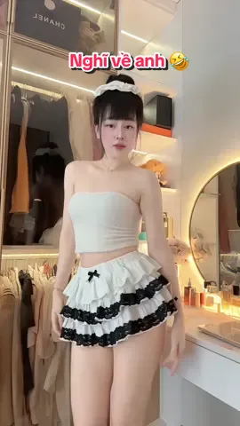 Nghĩ về anh... em thấy mình hạnh phúc 🤣🤣🤣 #xinh #viral }#dance #girls #xinhdep #macdepmoingay #fashion #dangdepeothon #dangdep #xuhuong  #dance #dancewithpubgm #dancechallenge #dangdep #body 