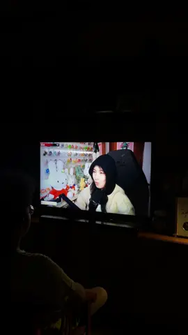 jika kamu bunga maka aku tanahnya