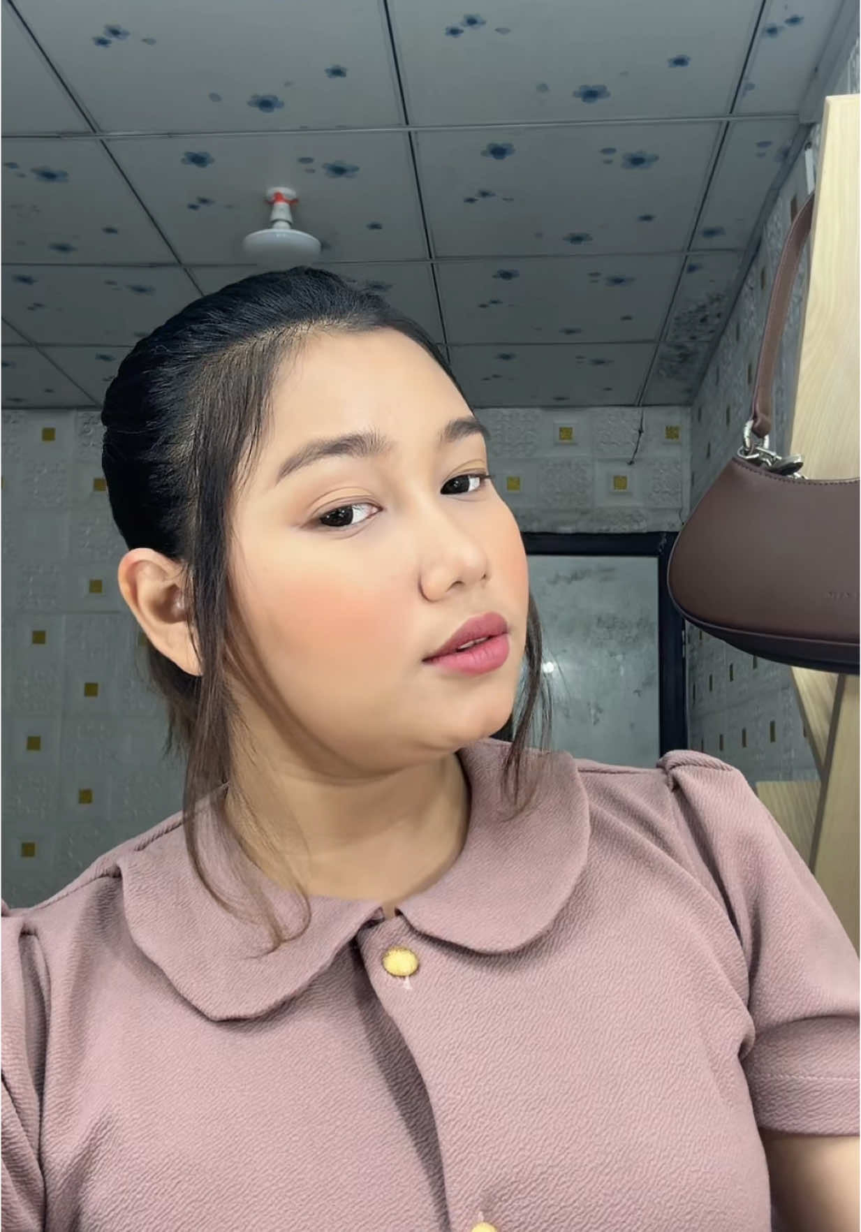 မိန်းမသားလေးတဖြတ်🤭💕
