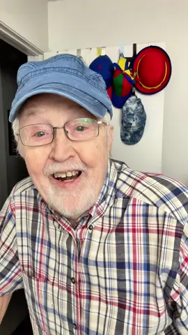 Finished #fypシ #fyp #foryoupage #foryou #oldmansteve #tiktok #jigsawpuzzle #whitemountianpuzzles 