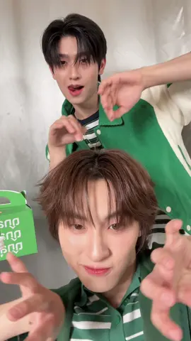 อยากคุยก็ไลน์มา อยากมาหาก็ไลน์แมน #LINEMANXTMK #tthomastc #kongjiro #thomaskong @Kongjiro  