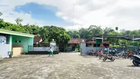 semoga kita bisa bertemu kembali dengan versi yang terbaik kalian. siap untuk mencapai cita-cita yang tinggi. #miassalaam #ekpresikan2025  #CapCut #sekolahluarbiasa  #madrasahhebatbermartabat #madrasahhits #madrasahmandiriberprestasi #miassalaam #madrasahmajubermutumendunia #kepungkediri #kedirilagi #sekolah #kurikulummerdekabelajar 