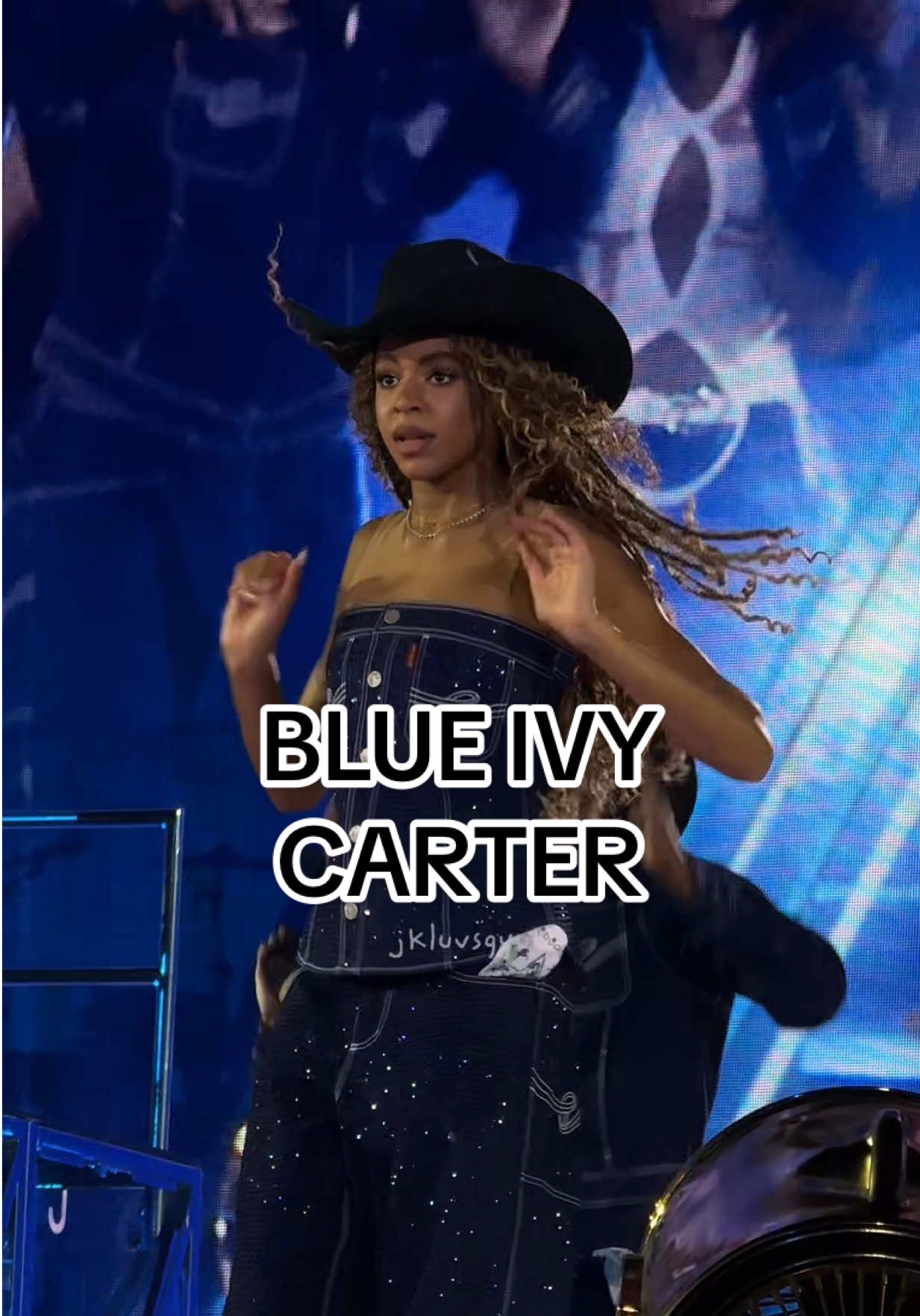 BLUE IS SUCH AN ICON TO HAVE BEYONCÉ AS A BACKUP DANCER & SINGER #blue #blueivy #blueivycarter  #beyonce #cowboycarter #cowboycartertour #beyhive #ivyleague #clubhodown #nyc #crazyinlove 