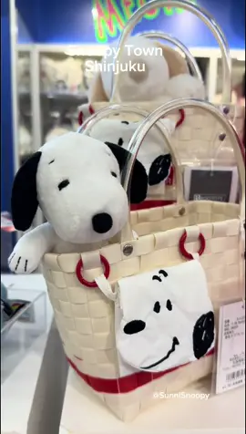 Snoopy town shop in Shinjuku 2 I still have more to share with you from this one store.  #snoopytown #snoopy #スヌーピー #esnupi #스누피 #Knøttene #woodstock #Peanuts #comics #スヌーピー好き #snoopyandwoodstock #snoopymania #snoopylove #snoopyfan #peanutsgang #snoopycollection #스누피덕후 #charliebrown #thepeanuts #snoopydog #snoopyshows #snoopymerch #snoopyfinds #snoopyhunting #fyp