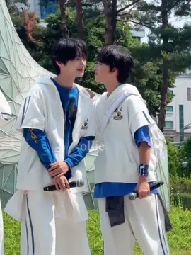 what's happening between these two today 🤗😊 #donghwa #keiju #kickflip #kpopmoments #minifanmeeting (©️ ollie_dh)