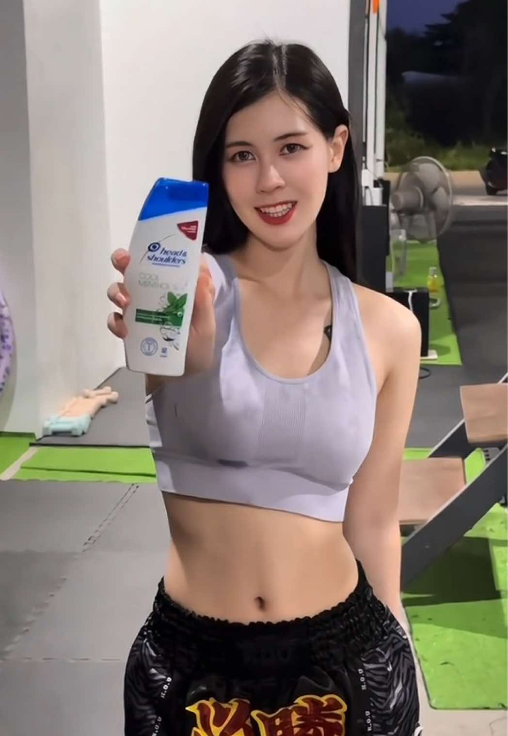 ถึงหัวจะร้อนแต่เราเป็นคนคูลๆ 🥶 #headร้อนต้องheadandshoulders #ไม่มีรังแคthemission  #headandshoulderth 
