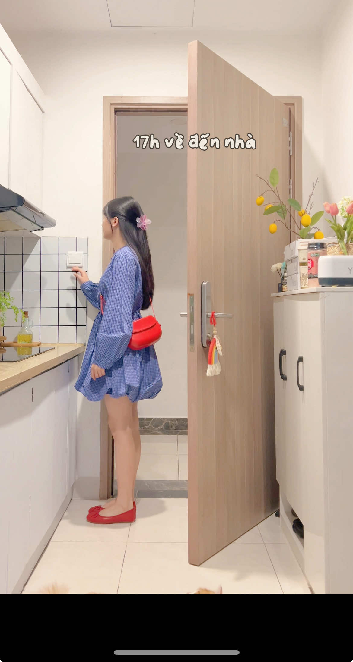 Chẳng phải phép màu vậy sao chúng ta gặp nhau… #lynkamdaily #dailyvlog #cuocsongthuongngay #vlog1ngàycủamình #aestheticdailyvlog #healthylifestyle #aesthetic #fyp #livingalone #afterwork #cookingtimevlog #mydayroutine #DailyRoutine #vlogs #NIVEAVIETNAM #NIVEAEXTRABRIGHT #Duongsangdatang