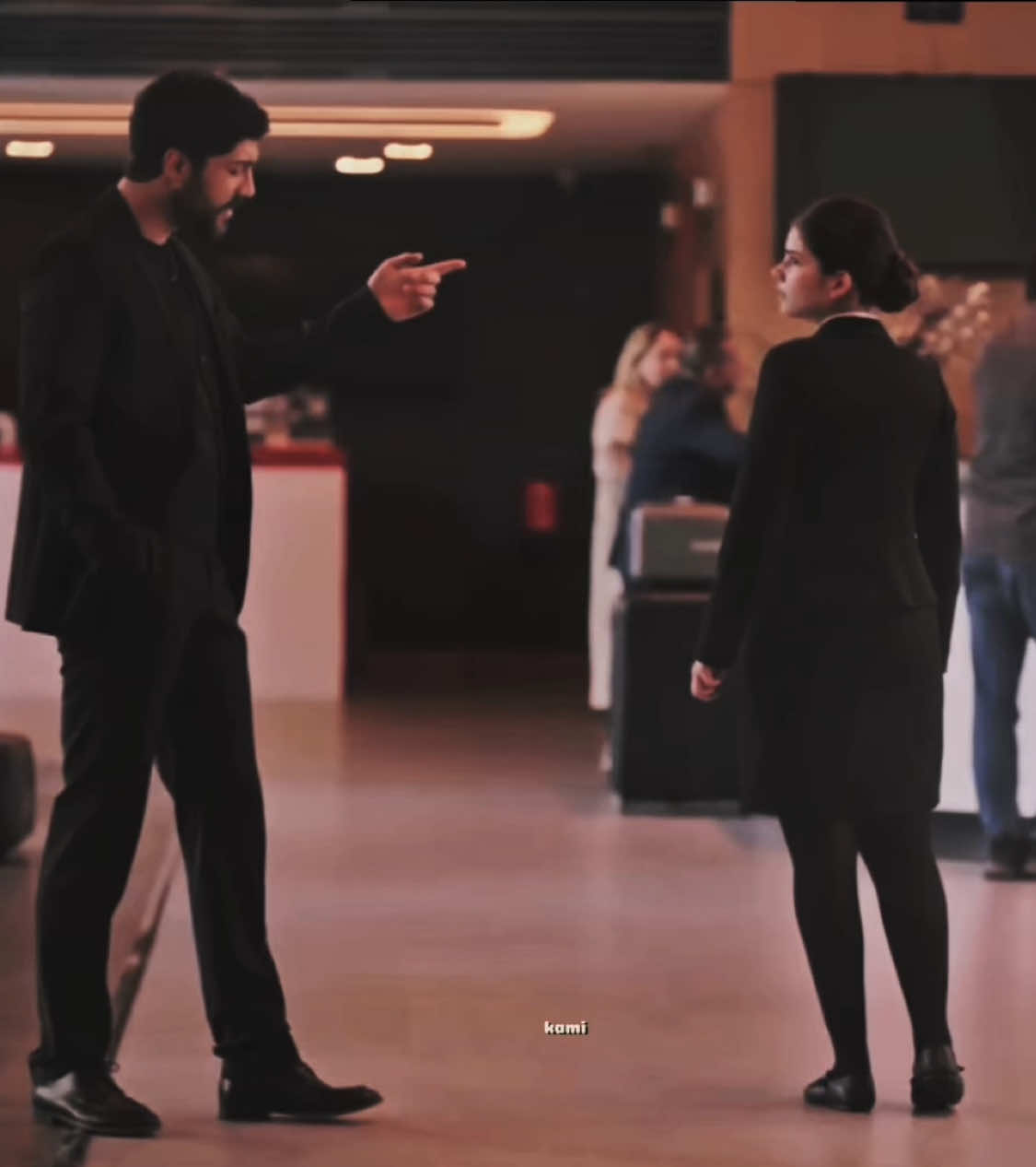 Fıratın Zelyaya bakışı😍👀#sahipsizler #zelfır #kami #keşfet 