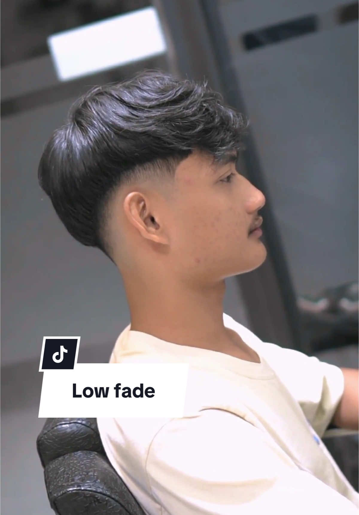 Save haircut! #haircut #lowfade  #fadehaircut #mullet #indobarbershop #barberlife #barbershop #potonganrambutpria #gayarambutcowok #modelrambutcowok #tukangcukur #indobarbershop #barbershopindonesia #thenextleveltukangcukur #barbertiktok #fypviral #fypシ