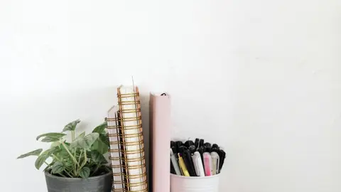 У нашій бібліотеці ароматно пахне… новими книжковими стравами! І якщо ви не встигли зазирнути до нас офлайн — не проблема! Ми відкриваємо віртуальну виставку «Літературне кафе: меню з новинок». Кожна книжка – це смакота, яку ми з любов’ю подаємо вам до літературного столу. Заходьте, обирайте «страву» до душі та насолоджуйтесь читанням у будь-який час і в будь-якому місці 💛 #fypシ #читання #українськийтікток #рекомендації 