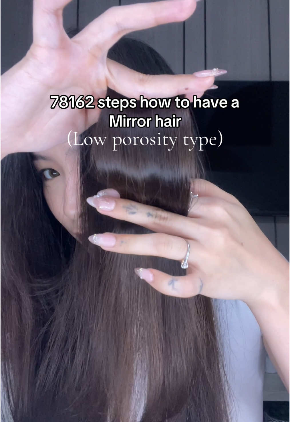 Products used :  Shampoo - Bain hydra fortifiant Kerastase  Hair mask - kerastase premiere masque filler  Hairgloss - kerastase chroma absolu  Hair tonic - kerastase specifique stimuleste  Heat protectant / hair oil - kerastase elixir ultime  Hair milk - sunsilk multivitamin silky gloss  Hair brush - wetbrush detangler brush Hairdryer - icebiu    #haircare #hairroutine #kerastase #hairgloss #glasshair 