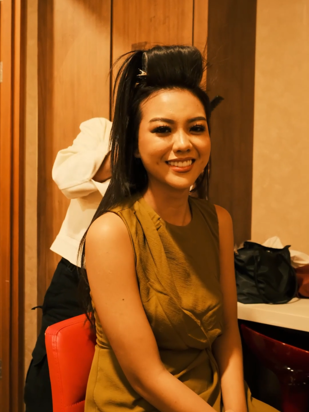 Behind The Queen Ep1 | Press Confrence Firsta (@firstayap ) goes to Miss Supranational 2025! #puteriindonesia #puteriindonesia2025 #arunica #fyp 