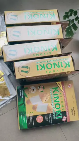 KINOKI GOLD DETOK FOOT PADS#kinokidetoxfootpads #kinoki 