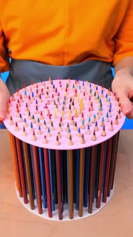 Making fashion colorful with a beautiful bag out of colored pencils!😍✏️ #DIY #colorful #art #fashion #accessory #fyp
