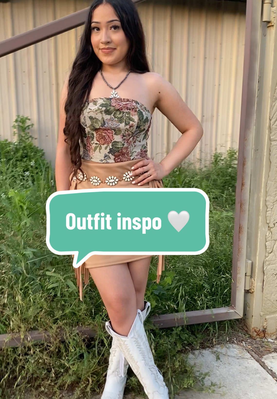 2621 Jacksboro Highway River Oaks Texas 76114 💐 #fringskirt #westernootd #westernootn #westernoutfit #westernoutfitinspo #coresttop #westerncorset #whitecowgirlboots 