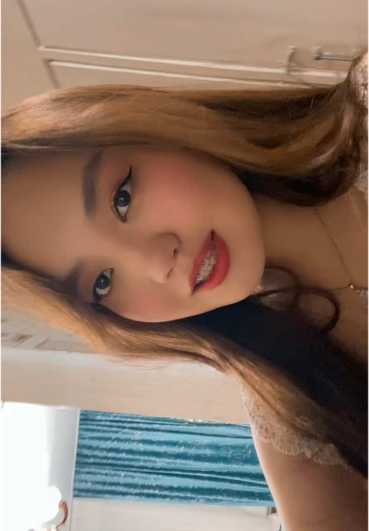 оның бөлек әлемі❤️