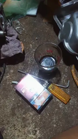 rehatt ngopi😁 #fyp?tiktok♥️ #pulservis🙏😆 #mekaniktiktok #bengkelmotor #kopikenangan #magnummax20😋 #malamjumaat 