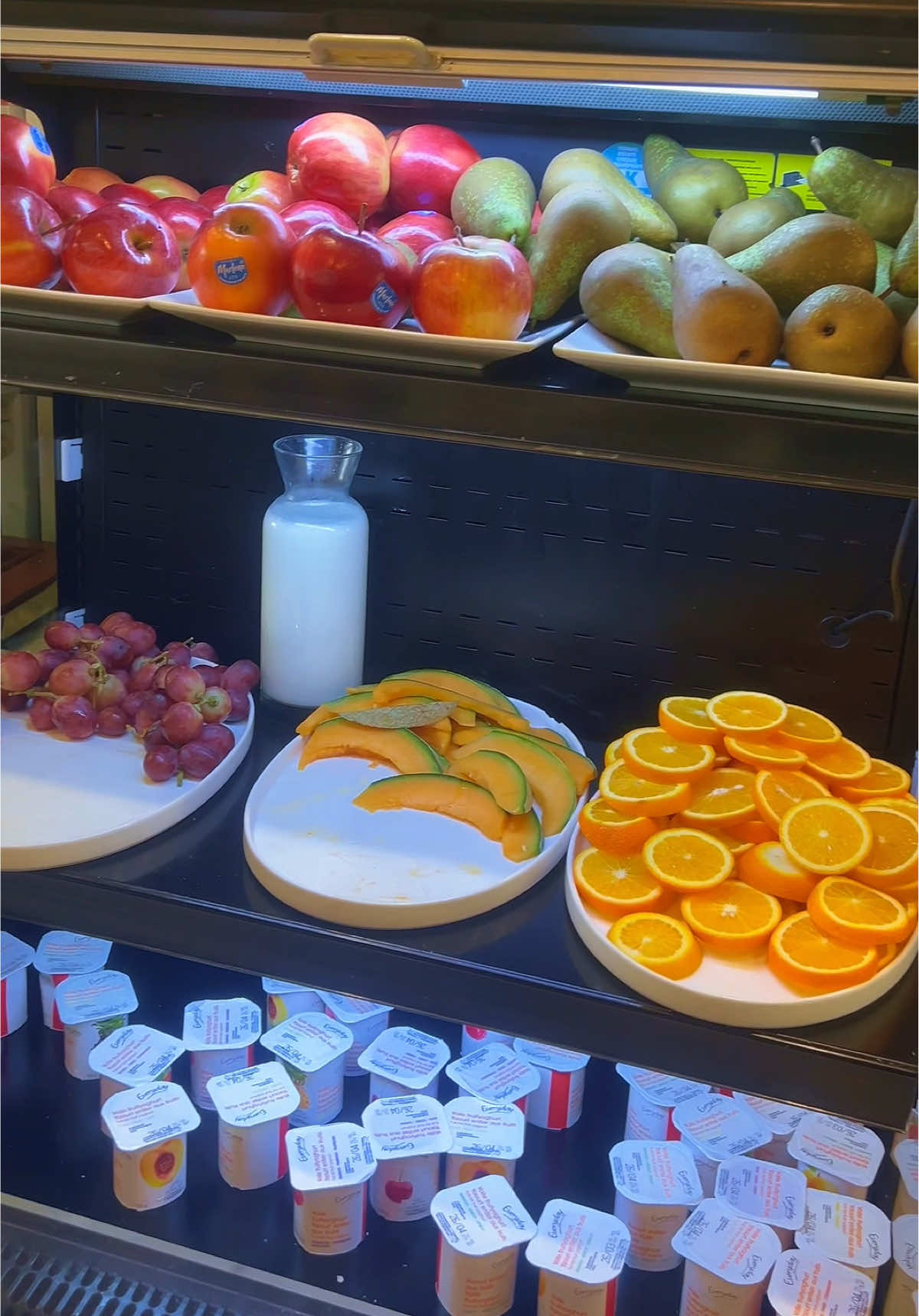 Buffet/Brunch à volonté jusqu’à 14h. Seulement à 14€50 avec boissons au Time off Brussels . Avenue Fonsny 15, Saint Gilles( metro Gare du midi ). #brunch #petitdejeuner #buffet #avolonte #nolimit #breakfast #timeoff #brussels #bruxelles #belgium #habibi #فطور #صباح #CapCut 