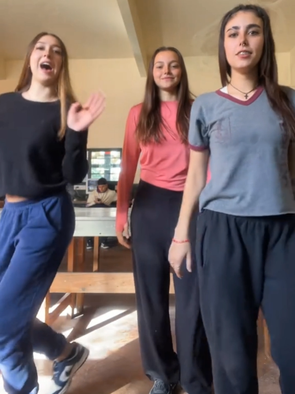 Lise Paylaşımlar abonelere özel devam ediyor profilimden gelebilirsiniz 